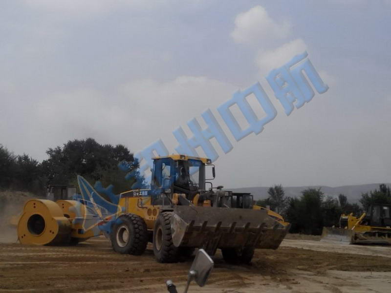 中航?jīng)_擊式壓路機駐寧夏銀川辦事處